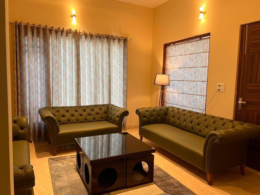 5Bhk Home Away From Home At Ranjit Avenue Amritsar Exterior foto